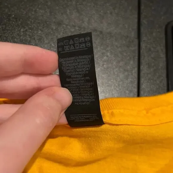 GILDAN New Gold Fox Graphic T-Shirt Size L - Picture 5 of 6